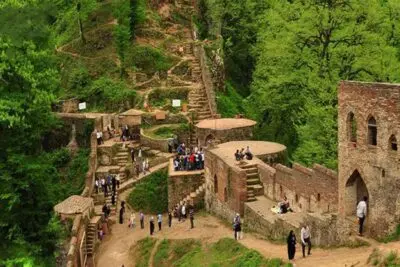جاهای دیدنی رشت؛ راهنمای کامل طبیعتگردی، سفر و کمپینگ در اطراف رشت 4 قلعه رودخان