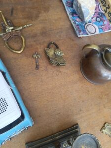 6037423524013607832 121