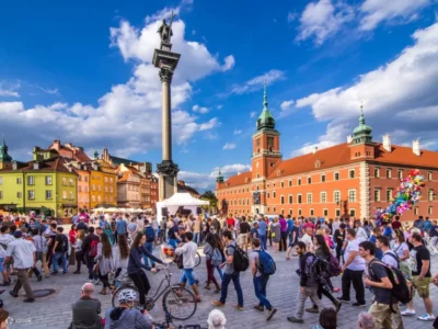 تحصیل در لهستان ۲۰۲۶؛ شرایط، پزشکی، هزینه و ویزا 3 warsaw 1030x772 1