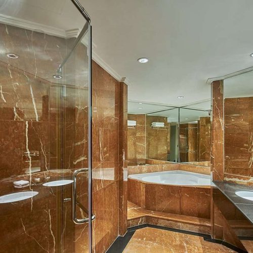 1-bedroom-suite-1-king_11zon