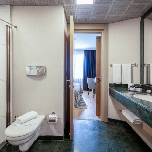 1714375361_P0ODJ99RFL_medium