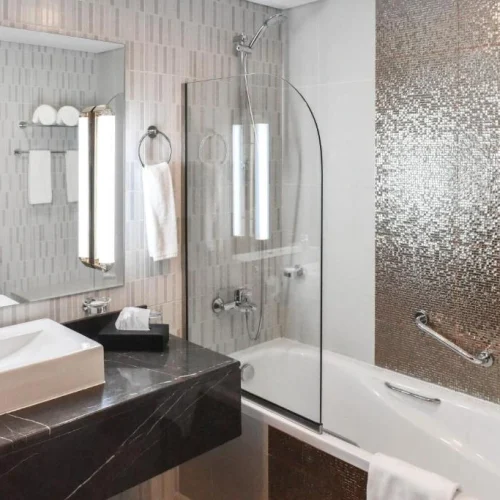 EHD-Executive-Twin-Room-Bathroom