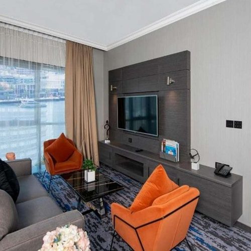 e407239c1096a26e955129e0_11zon