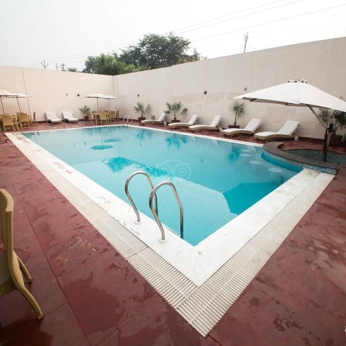 pool--v15876479