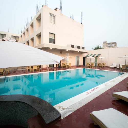 pool--v15876500